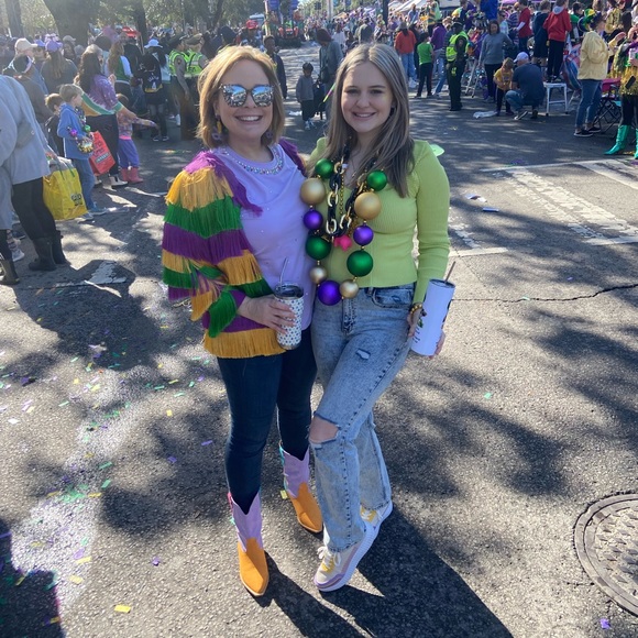 Hey Poshers!! - Picture 3 of 8